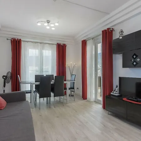 Costa Adeje, Top Floor, Seaview, Playa Fanabe & Del Duque, Wi-fi Apartment