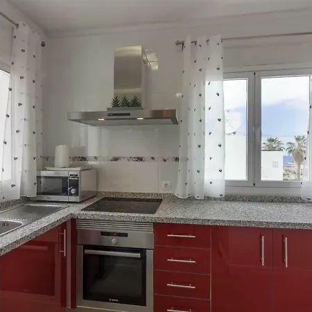 Costa Adeje, Top Floor, Seaview, Playa Fanabe & Del Duque, Wi-fi Apartment *