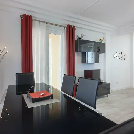 Costa Adeje, Top Floor, Seaview, Playa Fanabe & Del Duque, Wi-fi Apartment *